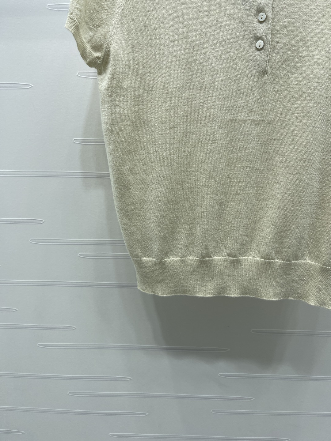 Women's short sleeves